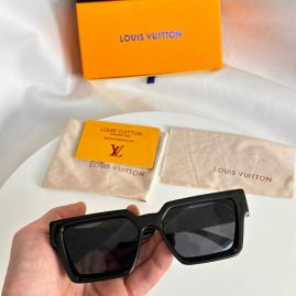 Picture of LV Sunglasses _SKUfw56809669fw